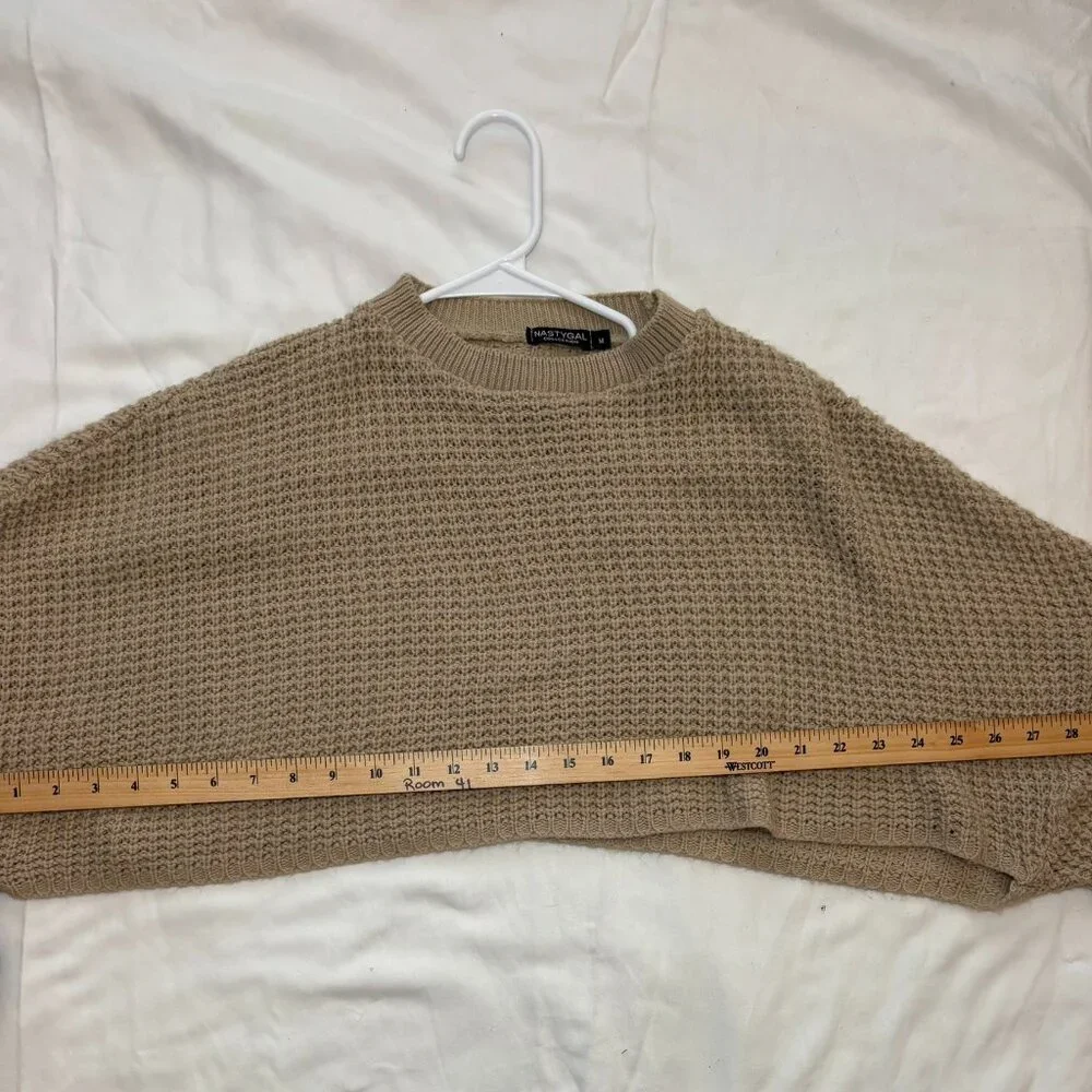 Nasty Gal Beige Cropped Knit Sweater Women's, Sz M, Boho, Casual - Picture 3 of 4